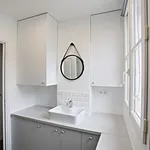 Appartement de 330 m² avec 1 chambre(s) en location à Paris