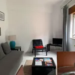 Rent 1 bedroom apartment of 50 m² in Lisbon