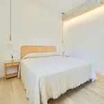 Rent 2 bedroom apartment of 592 m² in Málaga