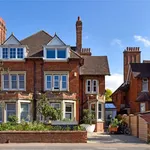 Rent 5 bedroom house in South East England