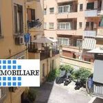 Affitto 2 camera appartamento di 70 m² in Naples