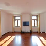 Pronajměte si 5 ložnic/e byt o rozloze 210 m² v Prague