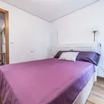 Rent a room of 200 m² in valencia