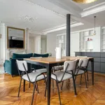 Rent 3 bedroom apartment of 117 m² in paris