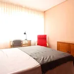 Rent a room of 145 m² in Madrid