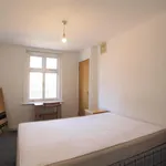 Rent 5 bedroom apartment in Brighton