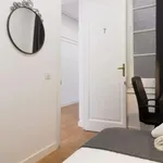 Rent 8 bedroom apartment in Barcelona