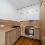 Pronajměte si 2 ložnic/e byt o rozloze 80 m² v Prague