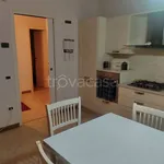 Rent 5 bedroom apartment of 80 m² in Adria