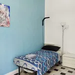 Rent a room in milan