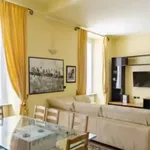 Rent 3 bedroom apartment in genoa