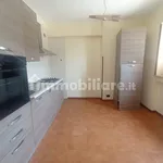 Affitto 4 camera appartamento di 120 m² in Reggio Calabria