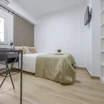 Rent a room of 170 m² in valencia