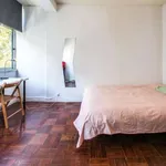 Rent a room in lisbon