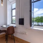 Rent 2 bedroom apartment of 20 m² in Porto