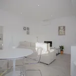 Rent 2 bedroom apartment of 40 m² in Porto