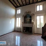 Rent 6 bedroom apartment of 234 m² in Bologna