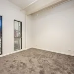 Rent 2 bedroom apartment in Melbourne