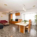 Rent 3 bedroom apartment of 90 m² in valencia