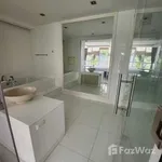 Rent 4 bedroom house of 600 m² in Phuket