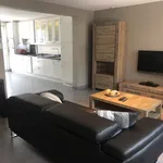 Appartement de 125 m² avec 5 chambre(s) en location à Waterloo