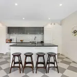 Rent 5 bedroom house in Frankston South