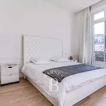 Appartement de 180 m² avec 5 chambre(s) en location à Paris