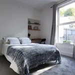 Rent 6 bedroom house in South West England