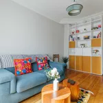 Rent 2 bedroom apartment of 667 m² in Paris