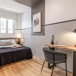 Appartement de 68 m² avec 3 chambre(s) en location à Paris