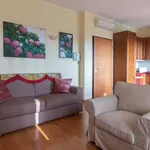 Rent 2 bedroom apartment of 68 m² in Milan