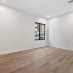 Rent 1 bedroom apartment of 550 m² in Bronx