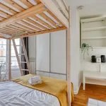 Rent 1 bedroom apartment of 19 m² in Paris