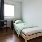 Rent a room of 100 m² in Berlin