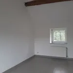 Maison de 300 m² avec 3 chambre(s) en location à Vezin