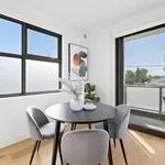 Rent 2 bedroom apartment in Bentleigh East