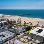 Rent 4 bedroom apartment of 160 m² in hermosa beach