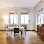 Rent 2 bedroom apartment of 90 m² in milan