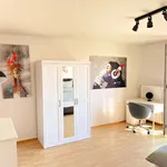 Rent a room of 90 m² in Frankfurt am Main