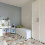 Rent a room of 70 m² in milan