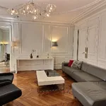 Appartement de 1200 m² avec 3 chambre(s) en location à Paris