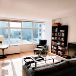 Rent 1 bedroom apartment of 840 m² in Manhattan