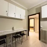 Rent a room of 136 m² in Barcelona