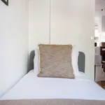 Rent 2 bedroom apartment of 44 m² in lisbon