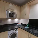 Rent 2 bedroom flat in London