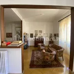 Rent 5 bedroom apartment of 200 m² in Palermo