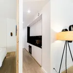 Appartement de 460 m² avec 1 chambre(s) en location à Lyon