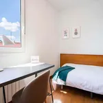 Rent a room of 391 m² in Madrid