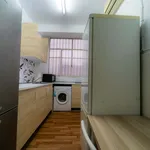 Rent a room of 130 m² in Sevilla