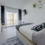 Rent a room of 100 m² in madrid